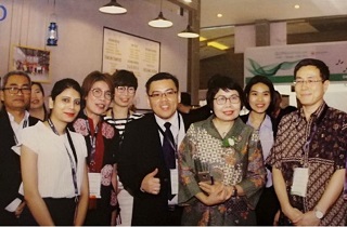 From Left: Mr. Restu Mulyana (PT. TDP), Ms. Nandini Singh (Sabinsa Corporation), Mrs. Ira Lestari (PT. TDP), Ms. Eva Wu (Zhejiang Langhua Pharmaceutical Co. Ltd.), Mr. Anton Sulisthio (PT. TDP), Mrs. Maura Linda Sitanggang (Health Minister, Indonesia), Mrs. Sheila Tunggono (PT. TDP), Mr. Stevemn Tian (Tianjin Tianyao Pharmaceutical Co. Ltd.), Mr. Kendrariadi (PT. Actavis), Mr. Herman Sunaga (PT. TDP), and Mr. Tjomo (PT.  Novapharin)