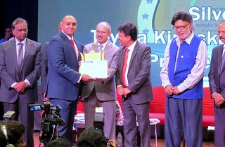 Sami Labs was honoured with 'Best Manufacturer Exporter Award Gold' in Large Category at the 13th edition of Export Excellence Awards – 2018, organized by the Federation of Karnataka Chambers of Commerce & Industry (FKCCI), Bangalore. Mr. K Ravi, President, Federation of Karnataka Chambers of Commerce & Industry (FKCCI) presented the award to Mr. Shaheen Majeed, President worldwide, Sabinsa